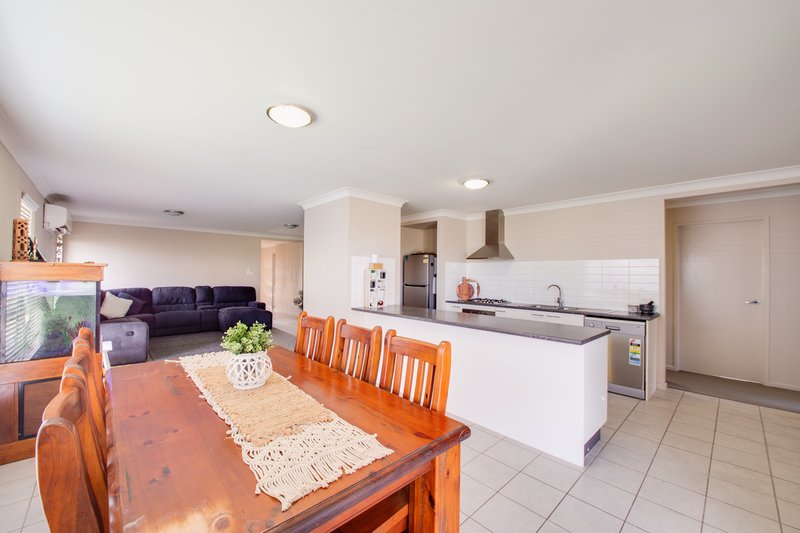 Photo - 9 Sunnywood Street, Fernvale QLD 4306 - Image 3