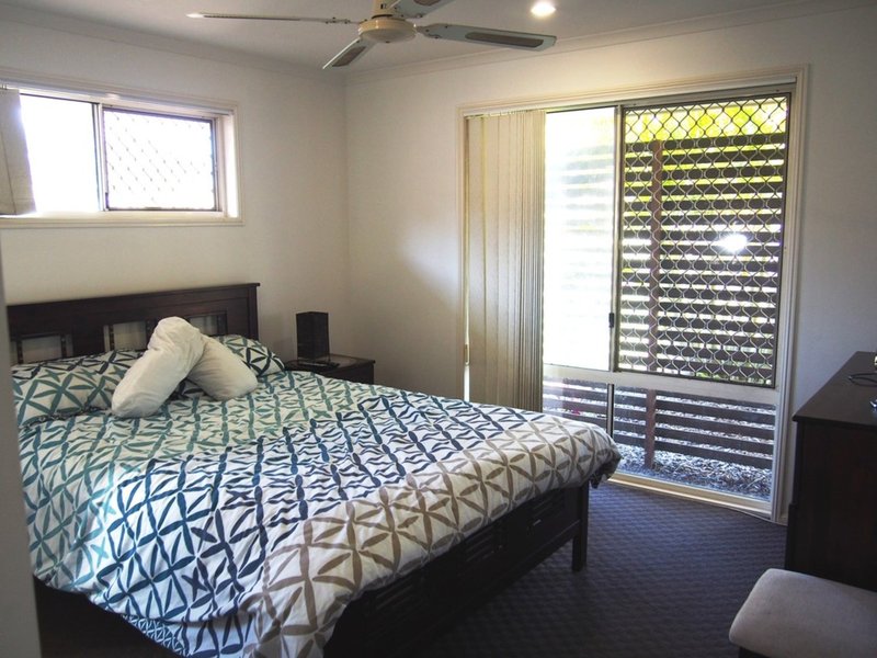 Photo - 9 Sunset Crescent, Torquay QLD 4655 - Image 11