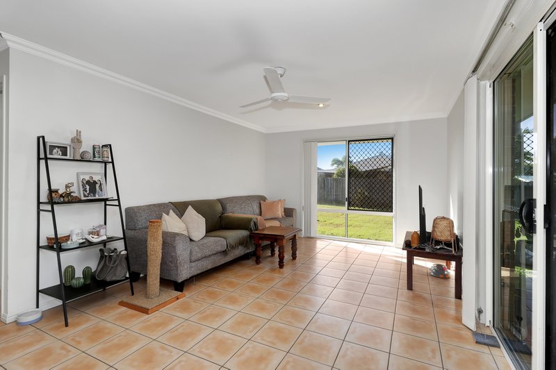 Photo - 9 Surrey Court, Kawungan QLD 4655 - Image 5