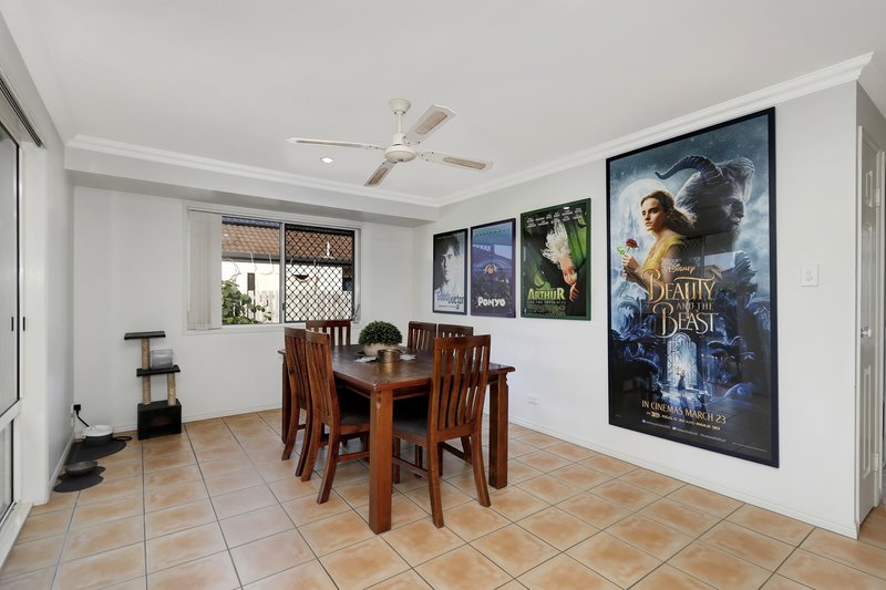 Photo - 9 Surrey Court, Kawungan QLD 4655 - Image 6