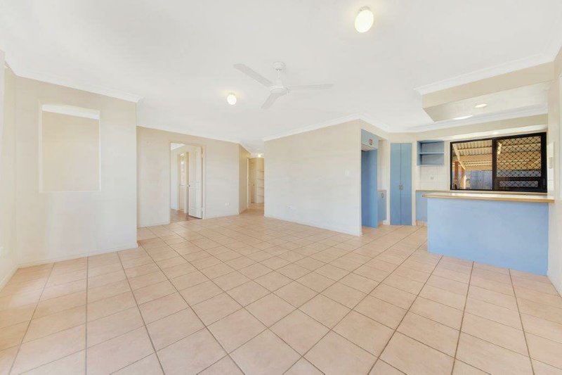 Photo - 9 Swains Court, Boyne Island QLD 4680 - Image 5