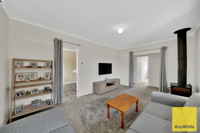 Photo - 9 Swan Street, Melton VIC 3337 - Image 4