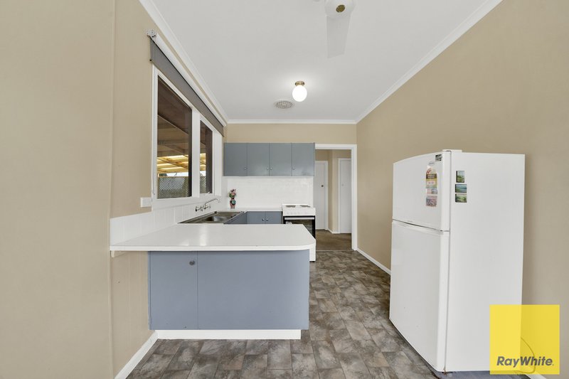 Photo - 9 Swan Street, Melton VIC 3337 - Image 10