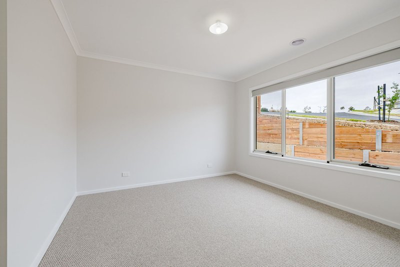 Photo - 9 Swanton Avenue, Maddingley VIC 3340 - Image 7