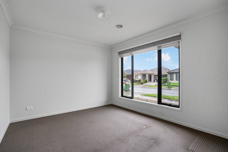 Photo - 9 Swift Drive, Officer VIC 3809 - Image 2