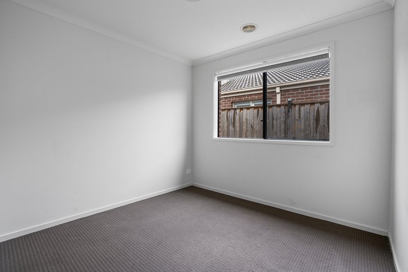 Photo - 9 Swift Drive, Officer VIC 3809 - Image 4