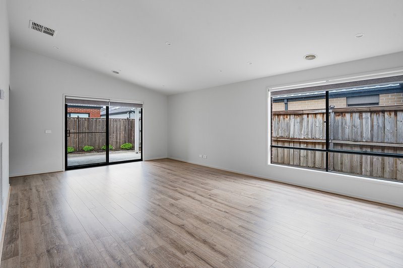 Photo - 9 Swift Drive, Officer VIC 3809 - Image 6