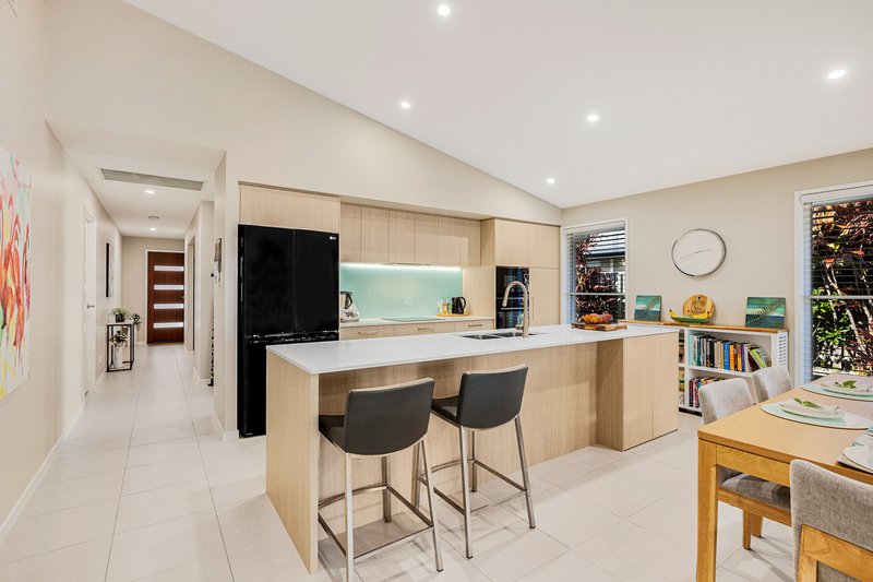 Photo - 9 Swiftlet Place, Forest Glen QLD 4556 - Image 3