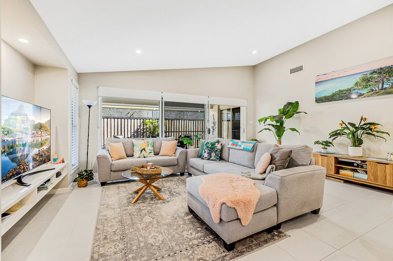 Photo - 9 Swiftlet Place, Forest Glen QLD 4556 - Image 4