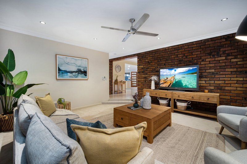 Photo - 9 Swordfish Court, Birkdale QLD 4159 - Image 3