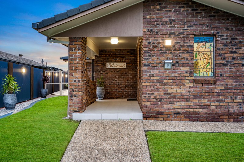 Photo - 9 Swordfish Court, Birkdale QLD 4159 - Image 4