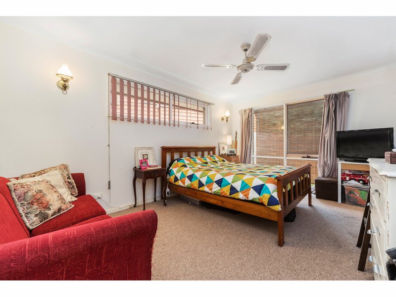 Photo - 9 Sycamore Street, Langwarrin VIC 3910 - Image 8