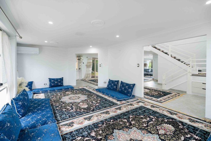 Photo - 9 Tahan Crescent, Tanah Merah QLD 4128 - Image 6