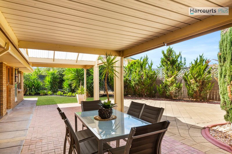 Photo - 9 Takari Court, Hallett Cove SA 5158 - Image 15