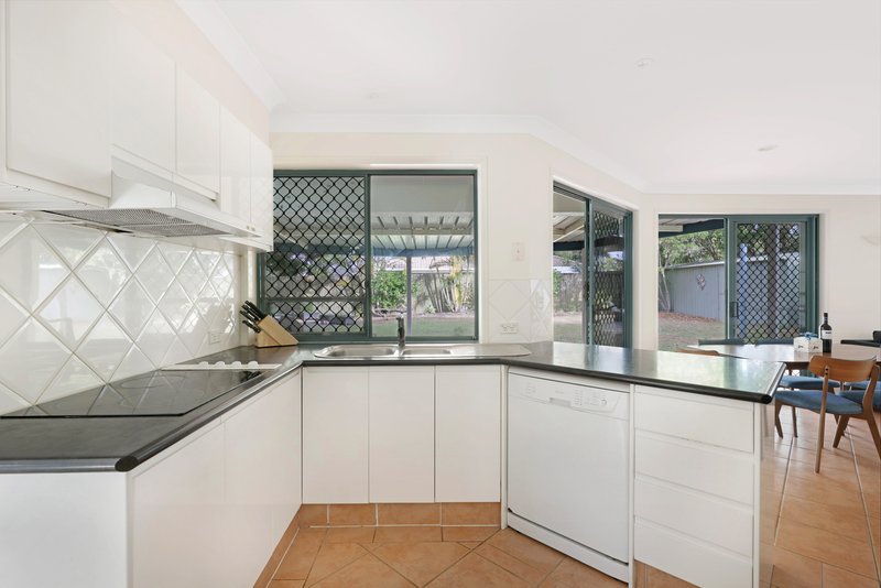 Photo - 9 Tallara Street, Coombabah QLD 4216 - Image 7