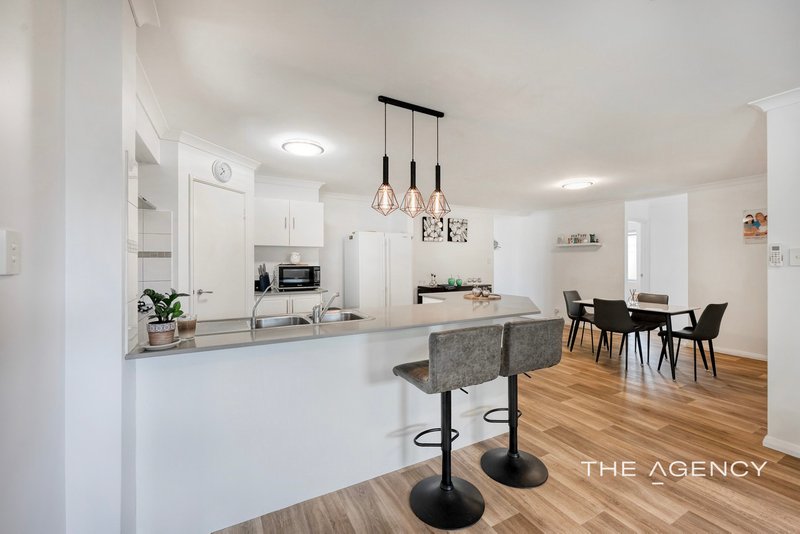 Photo - 9 Tallarook Way, Waggrakine WA 6530 - Image 3