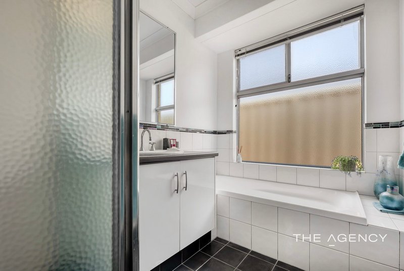 Photo - 9 Tallarook Way, Waggrakine WA 6530 - Image 18