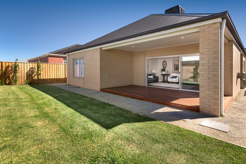 Photo - 9 Tallrush Street, Clyde North VIC 3978 - Image 19