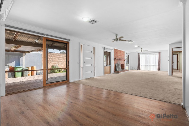 Photo - 9 Tandara Court, Mount Martha VIC 3934 - Image 3