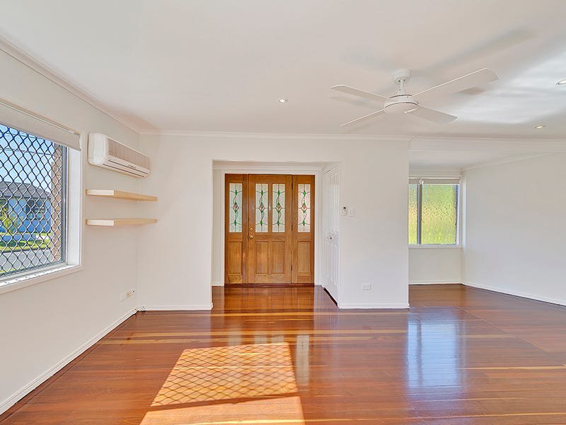 Photo - 9 Tandara Street, Rochedale South QLD 4123 - Image 2