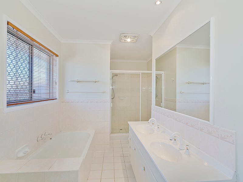 Photo - 9 Tandara Street, Rochedale South QLD 4123 - Image 7