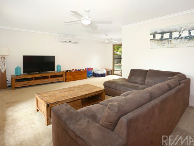 Photo - 9 Tarbert Cl , Merrimac QLD 4226 - Image 14