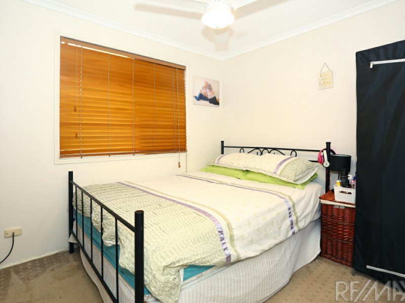 Photo - 9 Tarbert Cl , Merrimac QLD 4226 - Image 17