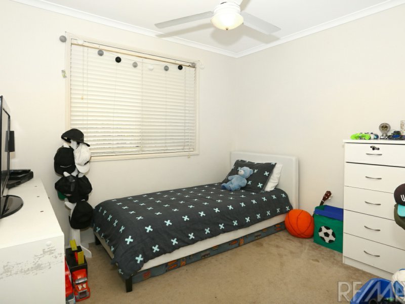 Photo - 9 Tarbert Cl , Merrimac QLD 4226 - Image 19