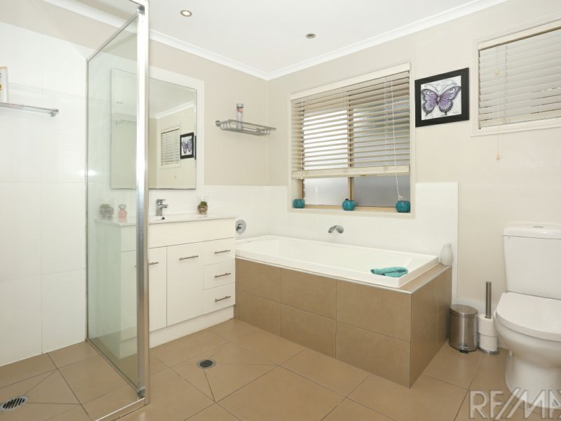 Photo - 9 Tarbert Cl , Merrimac QLD 4226 - Image 20