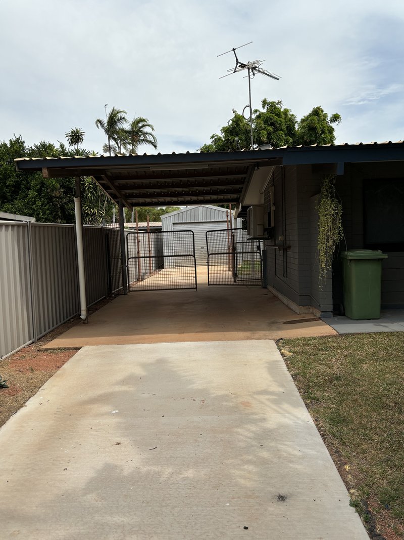 Photo - 9 Taree Court, Rocky Point QLD 4874 - Image 5