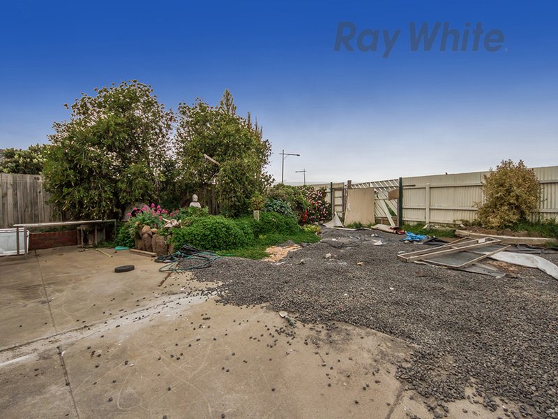 Photo - 9 Tarlee Drive, Albanvale VIC 3021 - Image 6