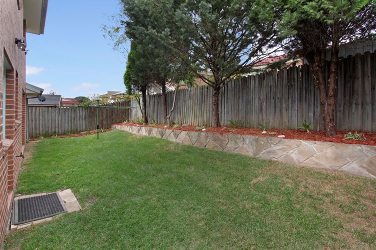 Photo - 9 Tathira Crescent, Merrylands NSW 2160 - Image 8