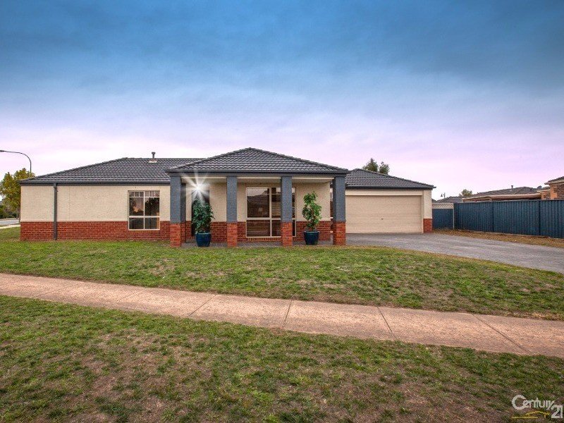 9 Tea Tree Close, Pakenham VIC 3810