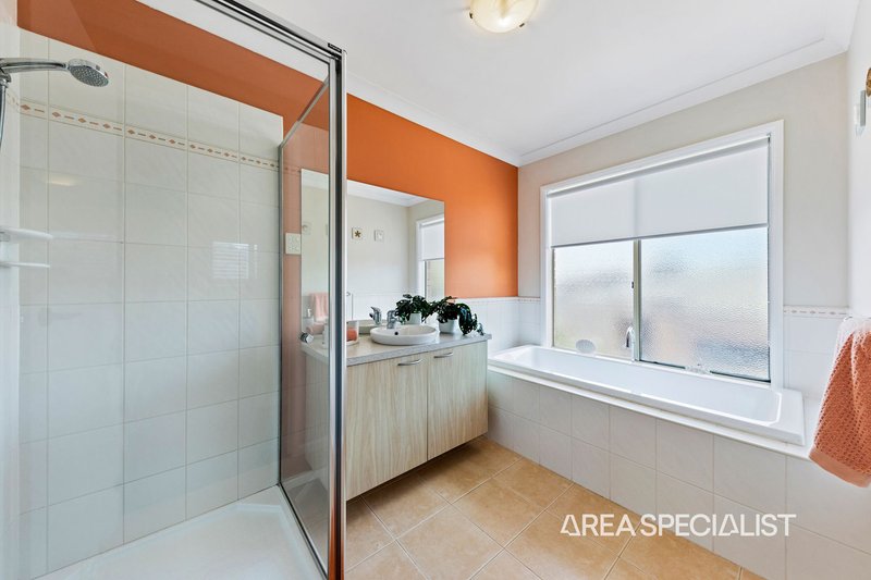 Photo - 9 Temple-Wood Court, Berwick VIC 3806 - Image 22