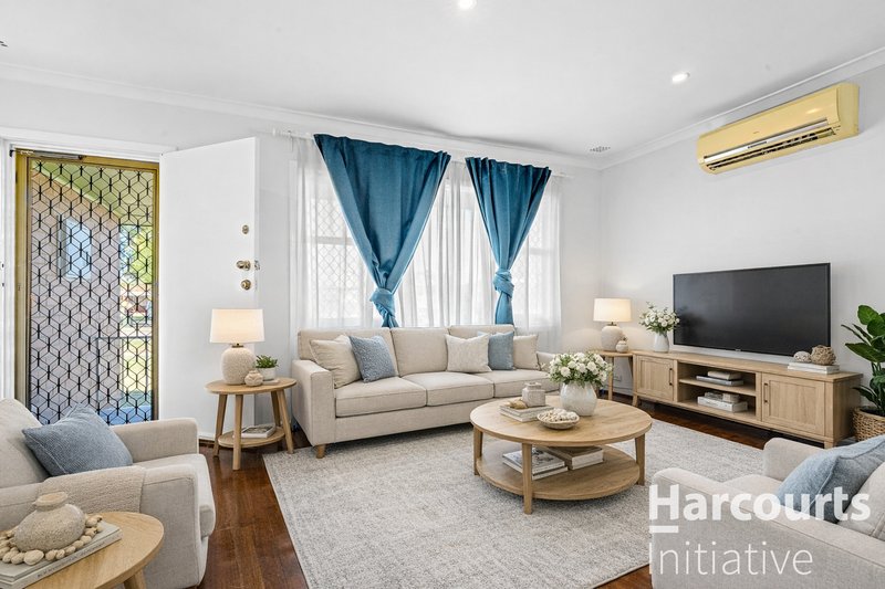 Photo - 9 Templeton Crescent, Girrawheen WA 6064 - Image 1