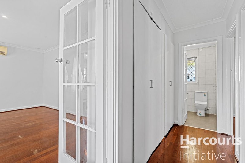 Photo - 9 Templeton Crescent, Girrawheen WA 6064 - Image 5