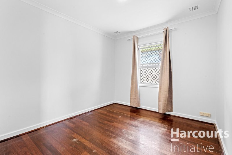 Photo - 9 Templeton Crescent, Girrawheen WA 6064 - Image 8