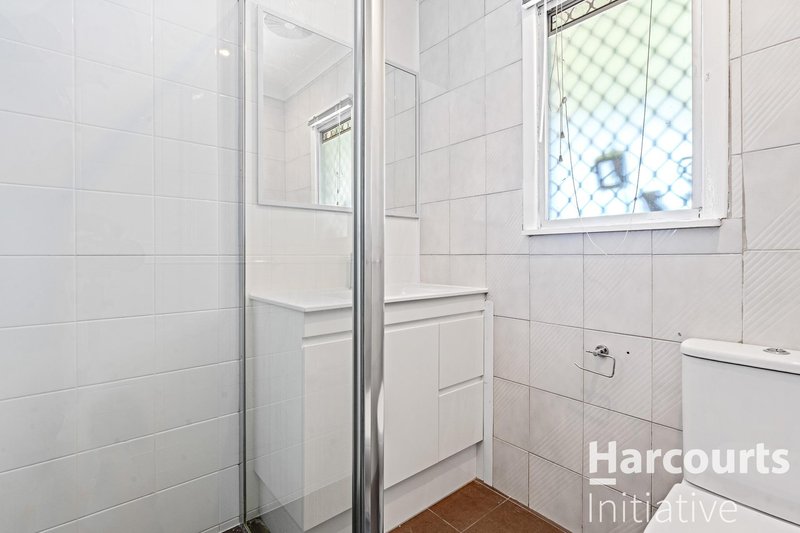 Photo - 9 Templeton Crescent, Girrawheen WA 6064 - Image 9