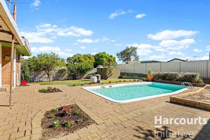 Photo - 9 Templeton Crescent, Girrawheen WA 6064 - Image 12