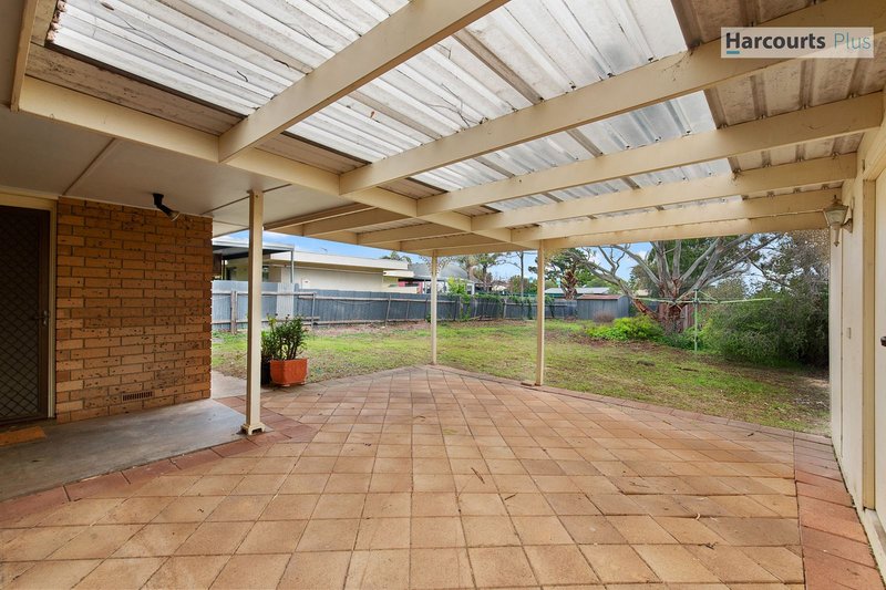 Photo - 9 Third Street, Hallett Cove SA 5158 - Image 10