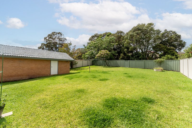 Photo - 9 Thirroul Road, Kanahooka NSW 2530 - Image 7