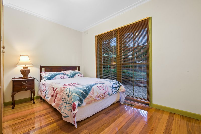 Photo - 9 Thompson Street, Glen Waverley VIC 3150 - Image 13