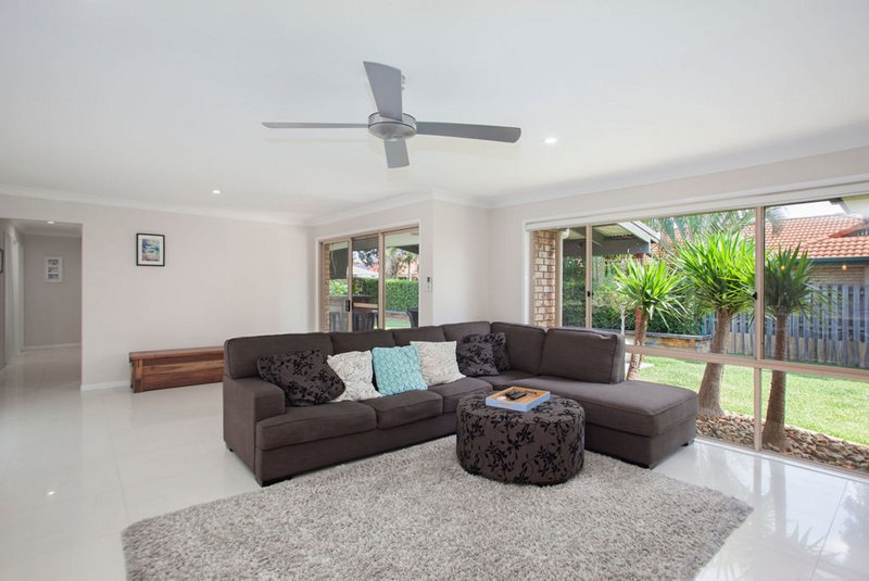 Photo - 9 Thornbill Place, Burleigh Waters QLD 4220 - Image 3