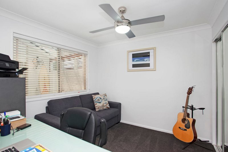 Photo - 9 Thornbill Place, Burleigh Waters QLD 4220 - Image 10