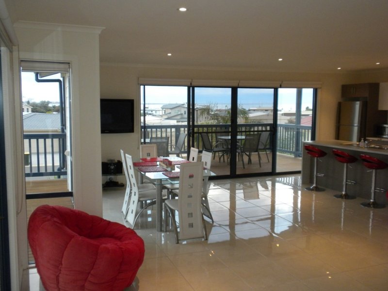 Photo - 9 Timaru Way, North Beach SA 5556 - Image 10