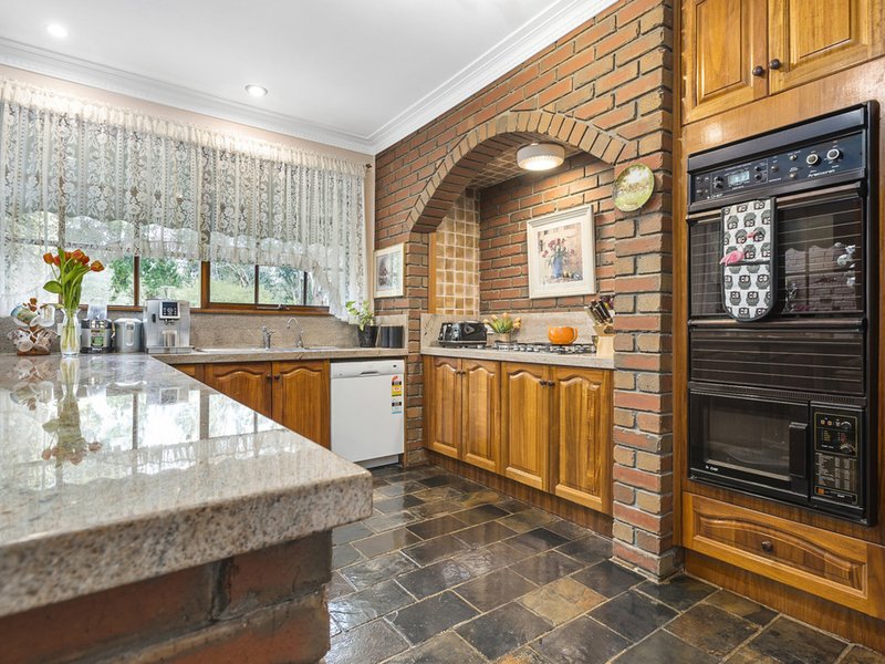 Photo - 9 Timber Lane, Woodend VIC 3442 - Image 3