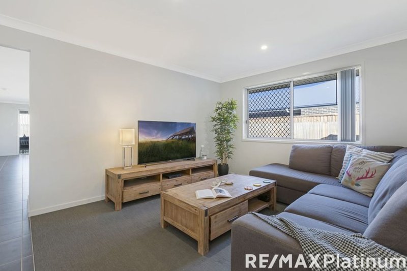 Photo - 9 Timbury Street, Mango Hill QLD 4509 - Image 5