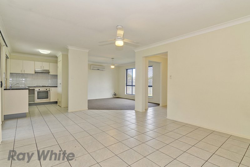 Photo - 9 Tombildan Court, Marsden QLD 4132 - Image 7