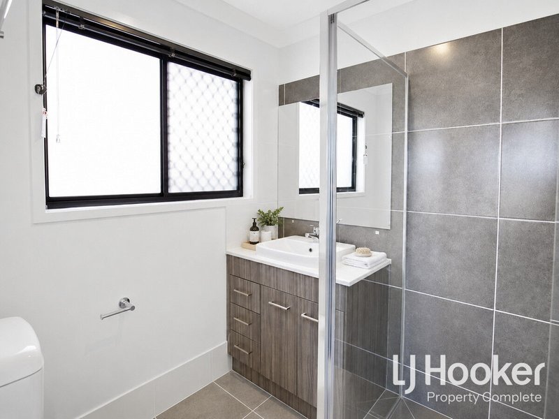 Photo - 9 Tomlinson Street, Yarrabilba QLD 4207 - Image 8