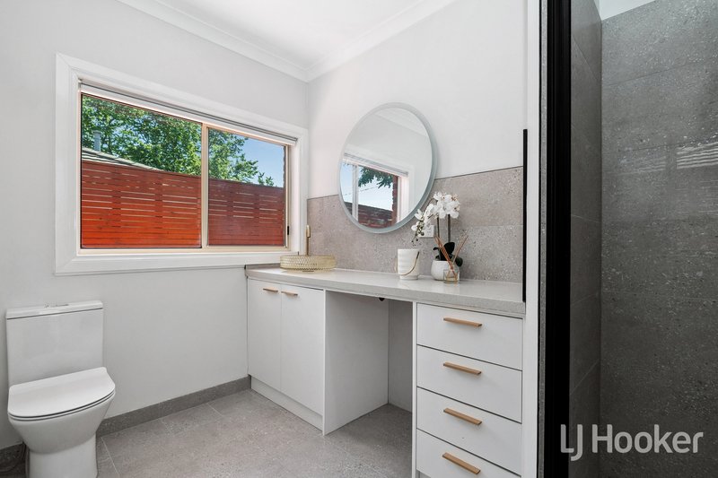 Photo - 9 Toombah Street, Mount Waverley VIC 3149 - Image 8